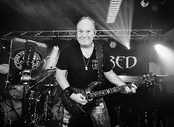 Dog Stone Tired - Thorsten